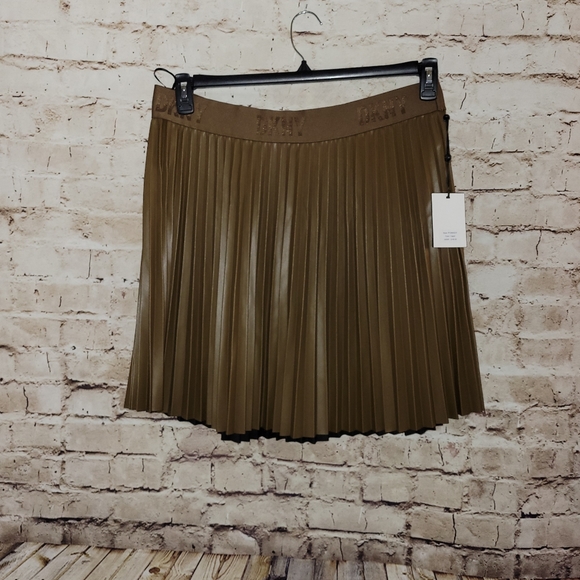 Dkny Skirts Dkny Pleated Faux Leather Skirt Xl Poshmark